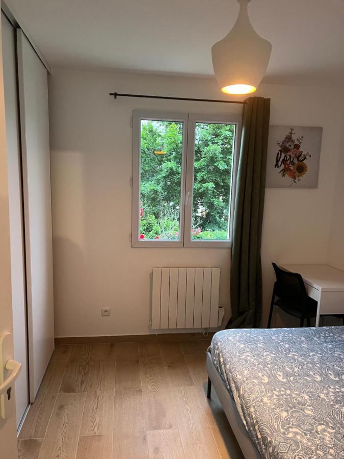 Appartement Lumineux Pres Metro Saint-Denis-en-Margeride Exterior foto